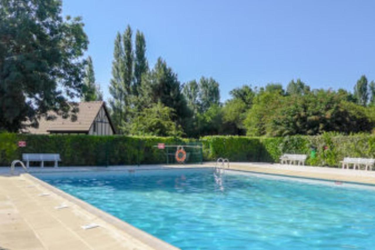 Nice House In A Residence With Swimming Pool Cabourg Extérieur photo